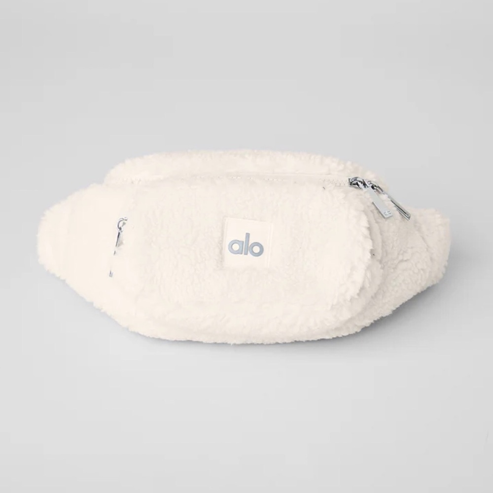 Alo Yoga Sherpa Explorer Fanny Pack Ivory - Picture 2 of 12